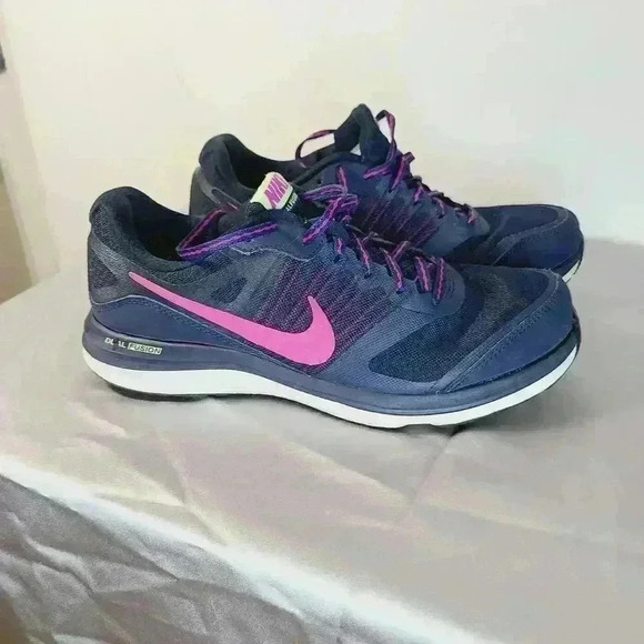 Nike Shoes | Nike Dual Fusion X Women's | Color: Navy/Pink | Size: 8.5 - Picture 7 of 11